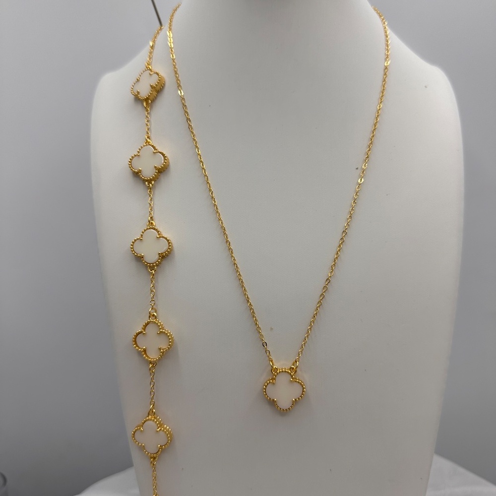 18K Gold Plated White Clover Set - Picture 8 of 8